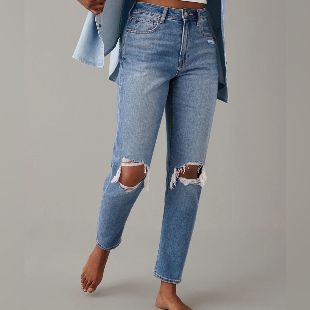 American eagle Ripped Mom Jean